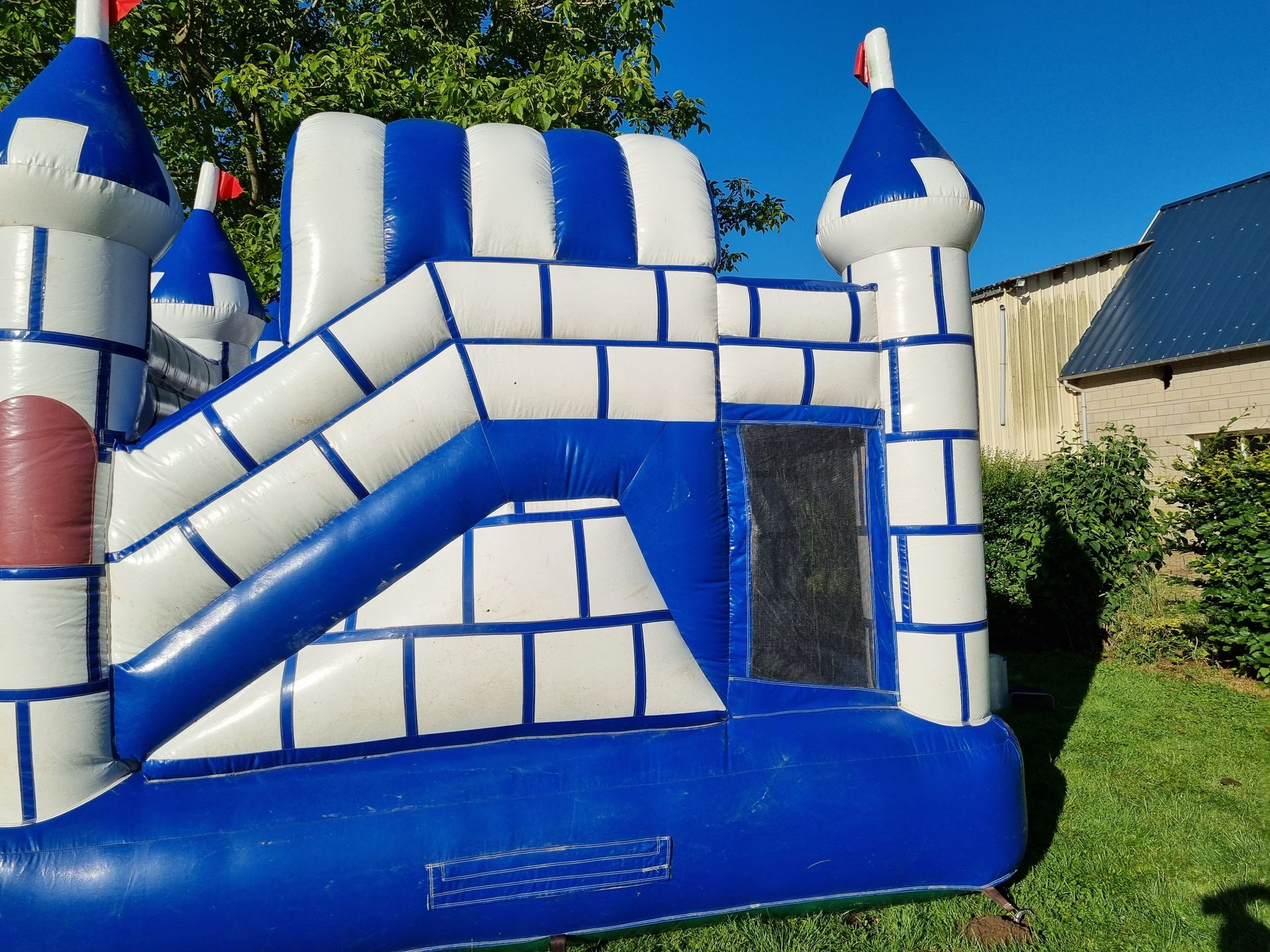 chateau fort toboggan